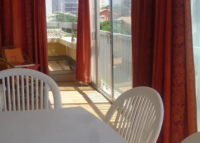 Agreable 3 Pieces Avec Terrasse Et Parking A Canet-port - Fr-1-696-114 Apartmán Canet-en-Roussillon