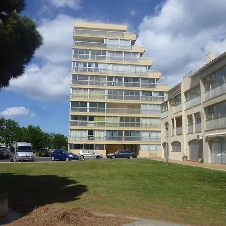 3 Pièces Avec Terrasse Et Parking à Canet-port - Fr-1-696-114 * Canet-en-Roussillon