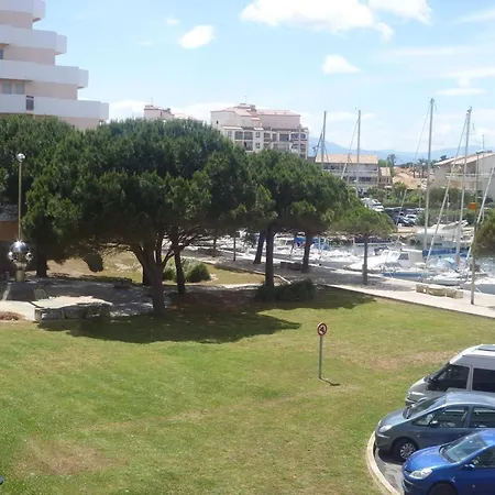 Appartamento 3 Pièces Avec Terrasse Et Parking à Canet-port - Fr-1-696-114 *